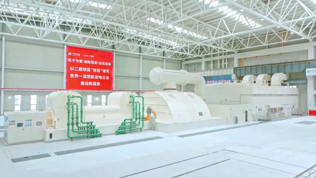 世界最大吨位1100吨运架一体式架桥机